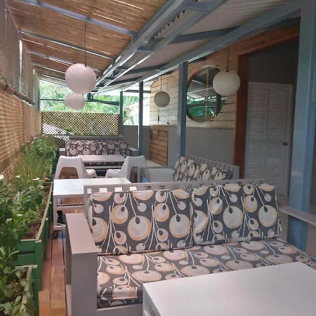 Tuanis B&B Tamarindo